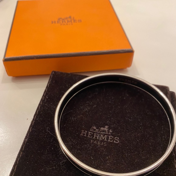 Hermes Black Enamel Caleche Horse Carriage Bangle - Picture 7 of 7